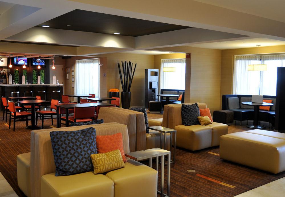 Hotel Courtyard By Marriott At Opryland 3*